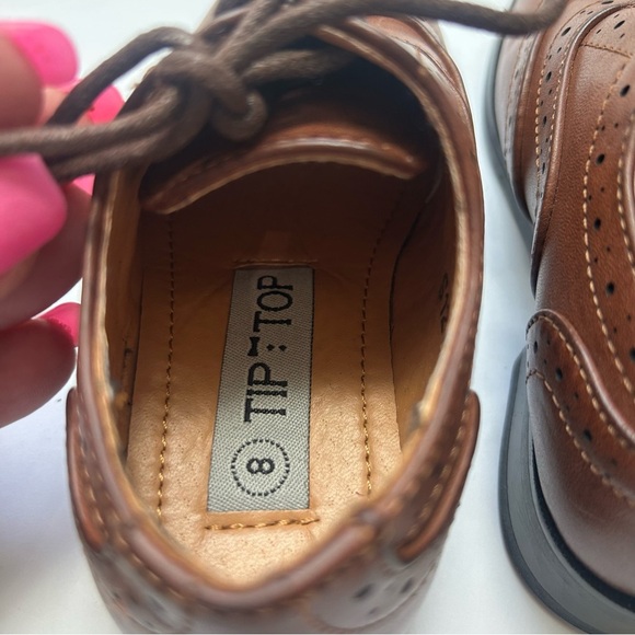 Classic Brown Leather kids Brogues - Picture 2 of 2